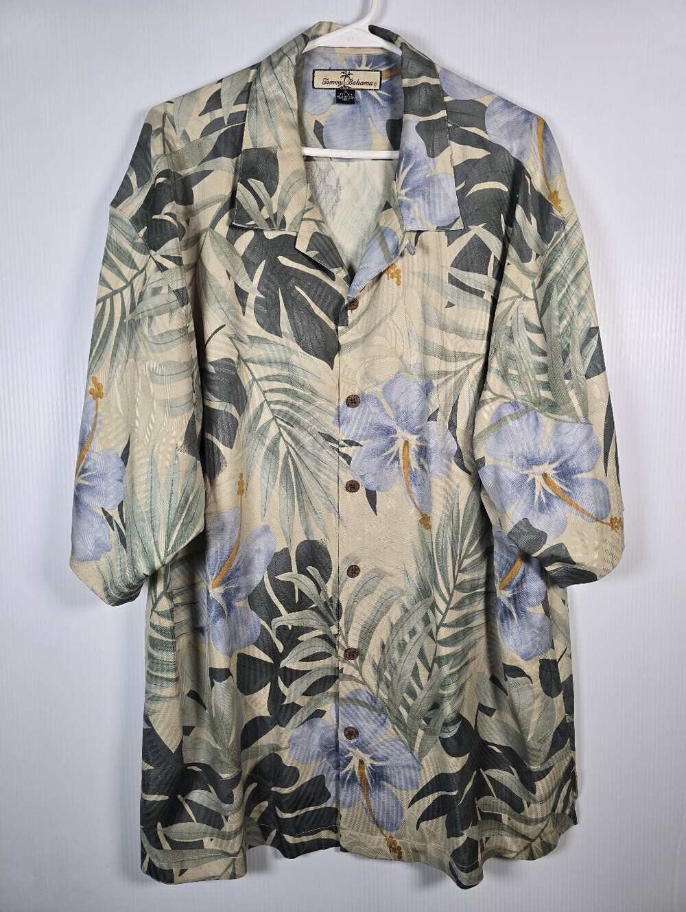 NWOT Tommy Bahama Mens Silk Shirt in Soft Beige and Dusty Blue Palm Print SizeXL